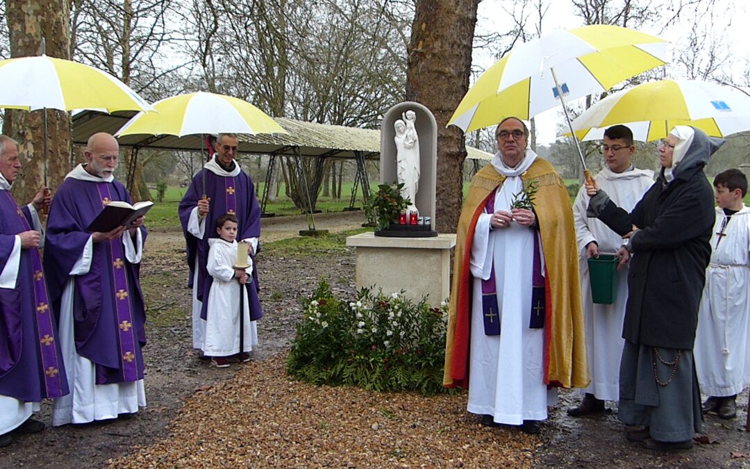 Bénédiction de l&rsquo;oratoire de Pellevoisin par Mgr Beau